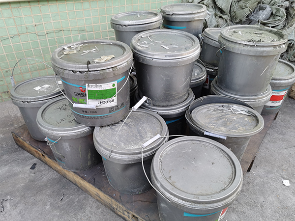 鈷酸鋰粉回收 珠?；厥这捤岱?能賣多少錢